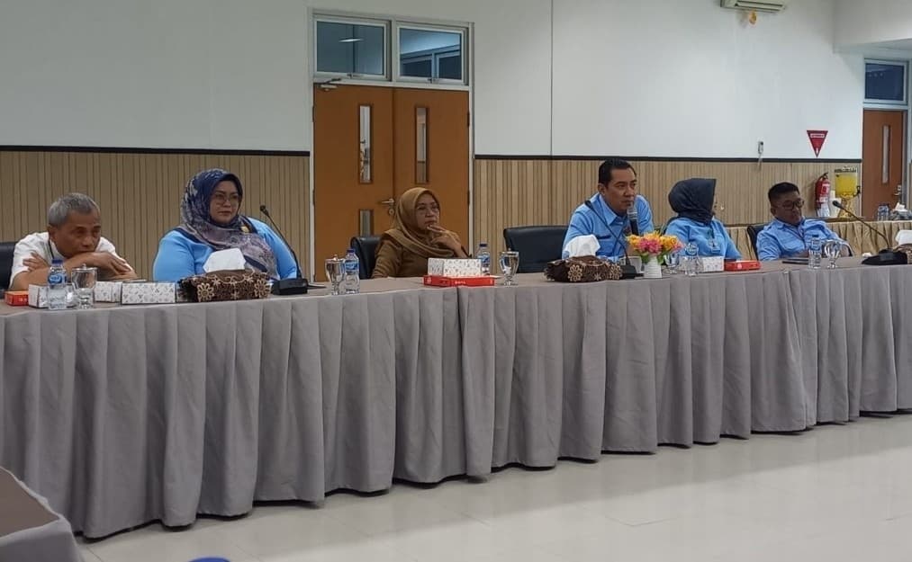 0-885620251125183950394