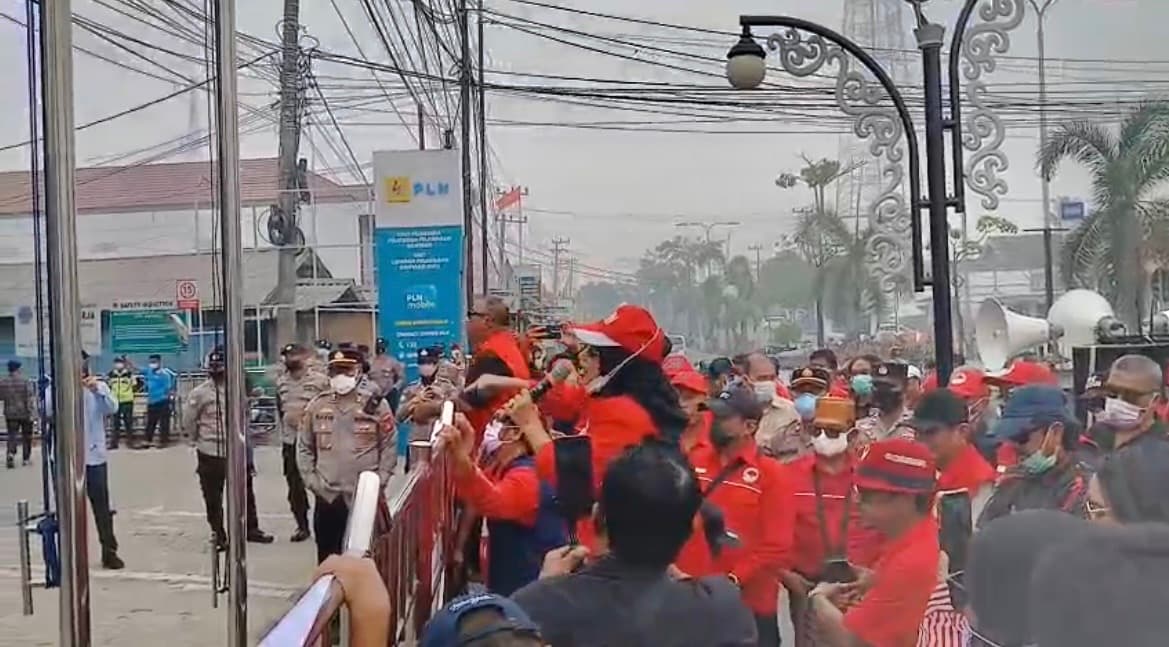 Demo di PLN Bontang
