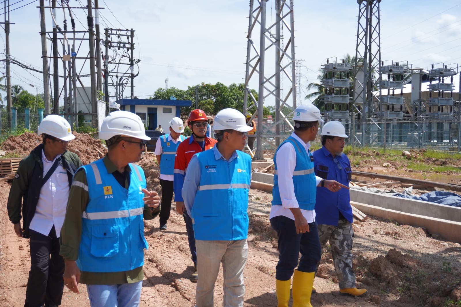 Pastikan Progres dan Kualitas, GM PLN UIP KLT Tinjau Langsung Proyek GI Satui