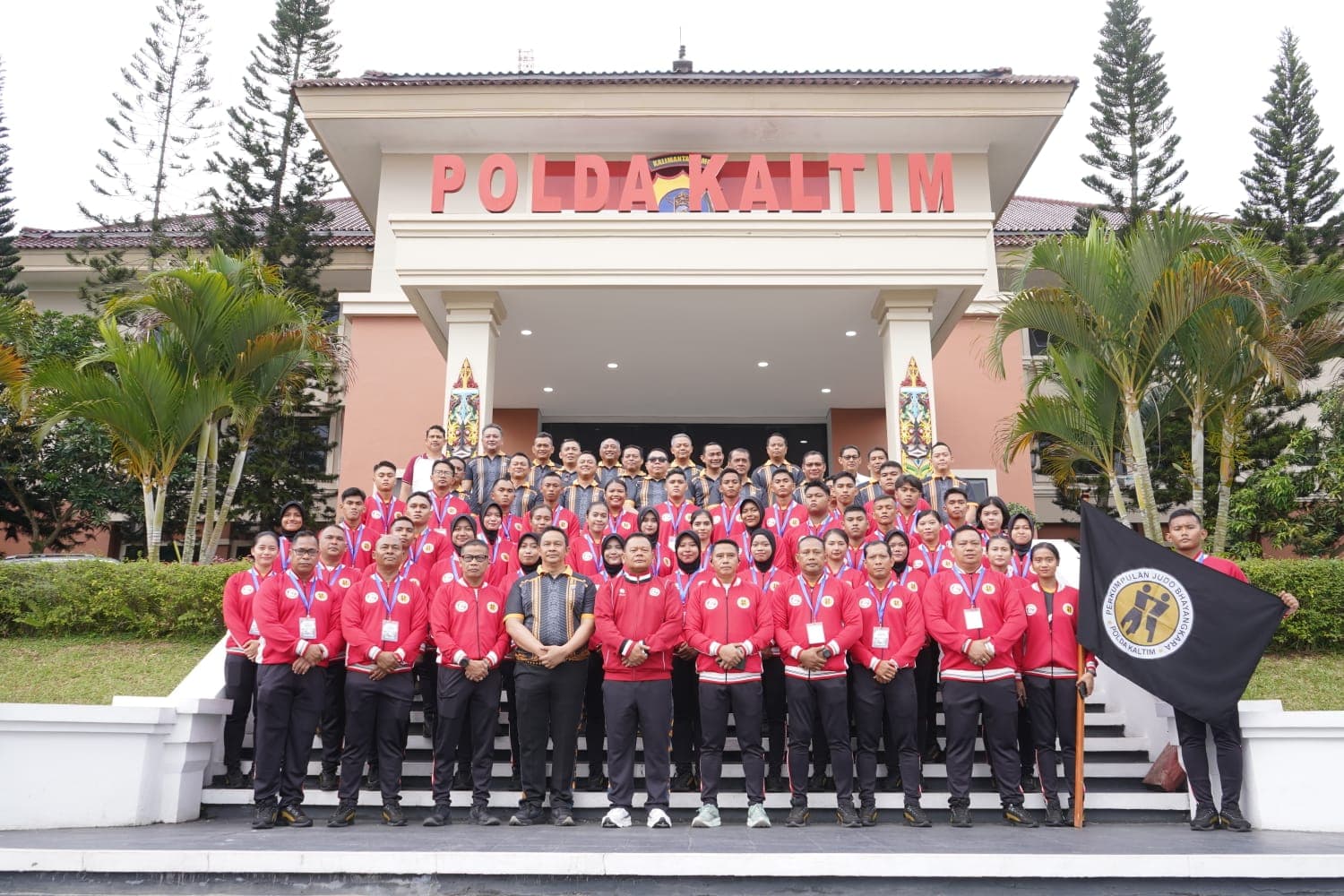 Kapolda Kaltim Lepas Kontingen Judo dan Bela Diri Polri Menuju Kapolri Cup 2026