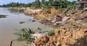 Longsor Terjang Muara Bunyut Kubar, 1 Rumah Ambruk ke Sungai Mahakam, 3 Terdampak