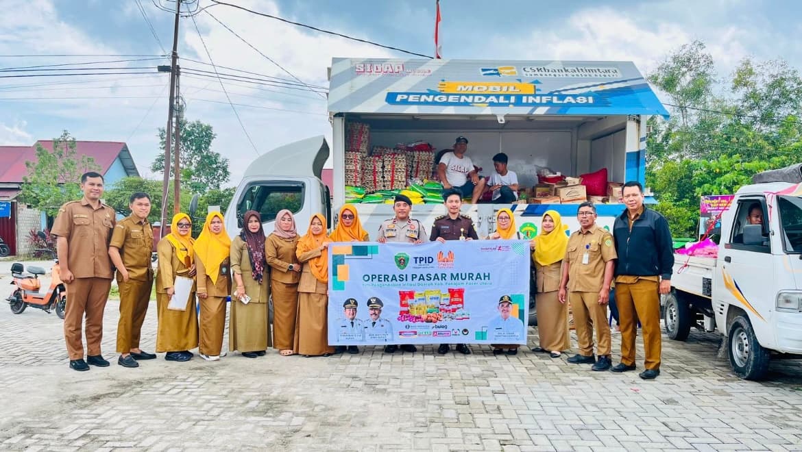 Kegiatan operasi pasar oleh Pemkab PPU. (Berby/KataKaltim)