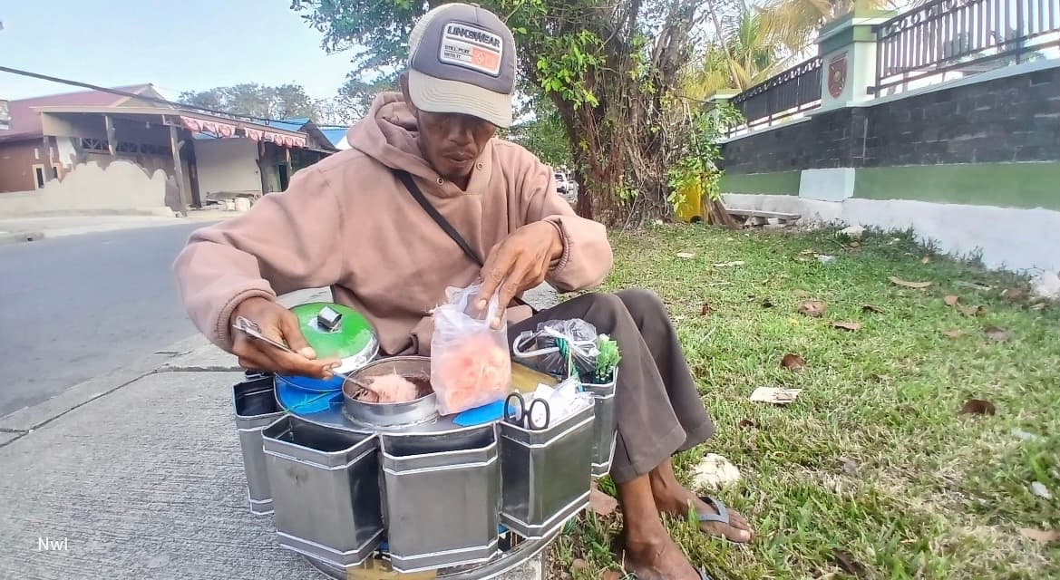 Pedagang Rambut Nenek