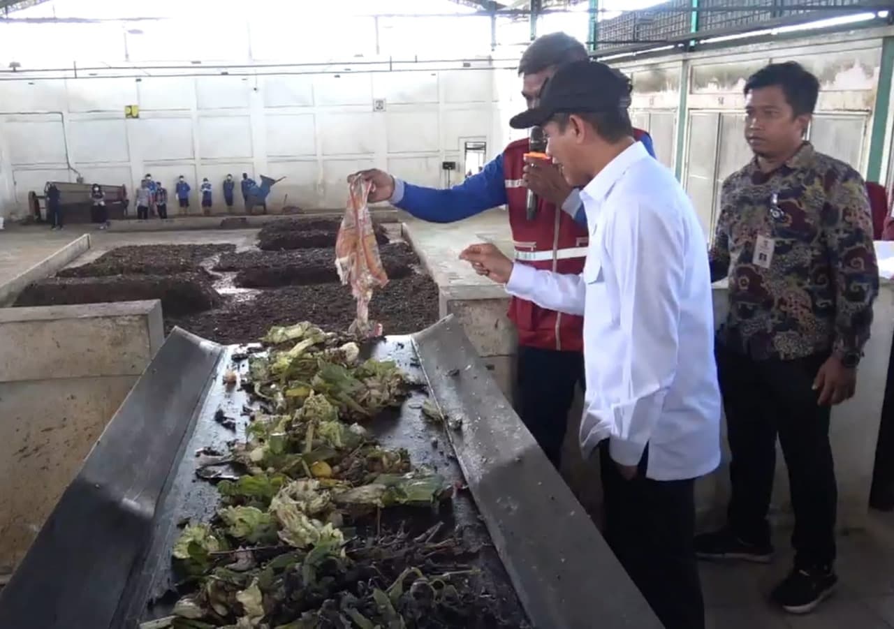 d-858120251125184630980