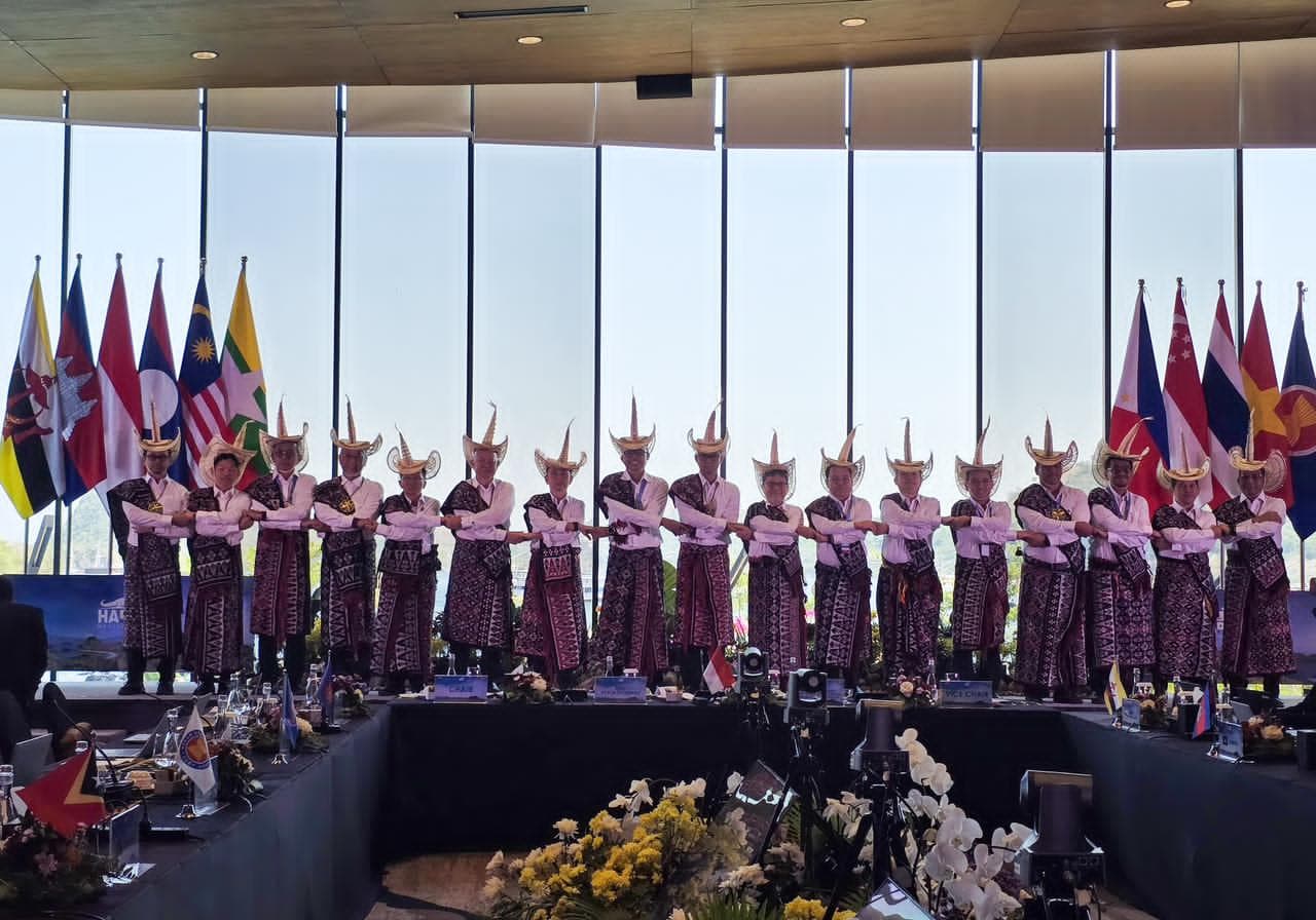 m-643020251125190043272