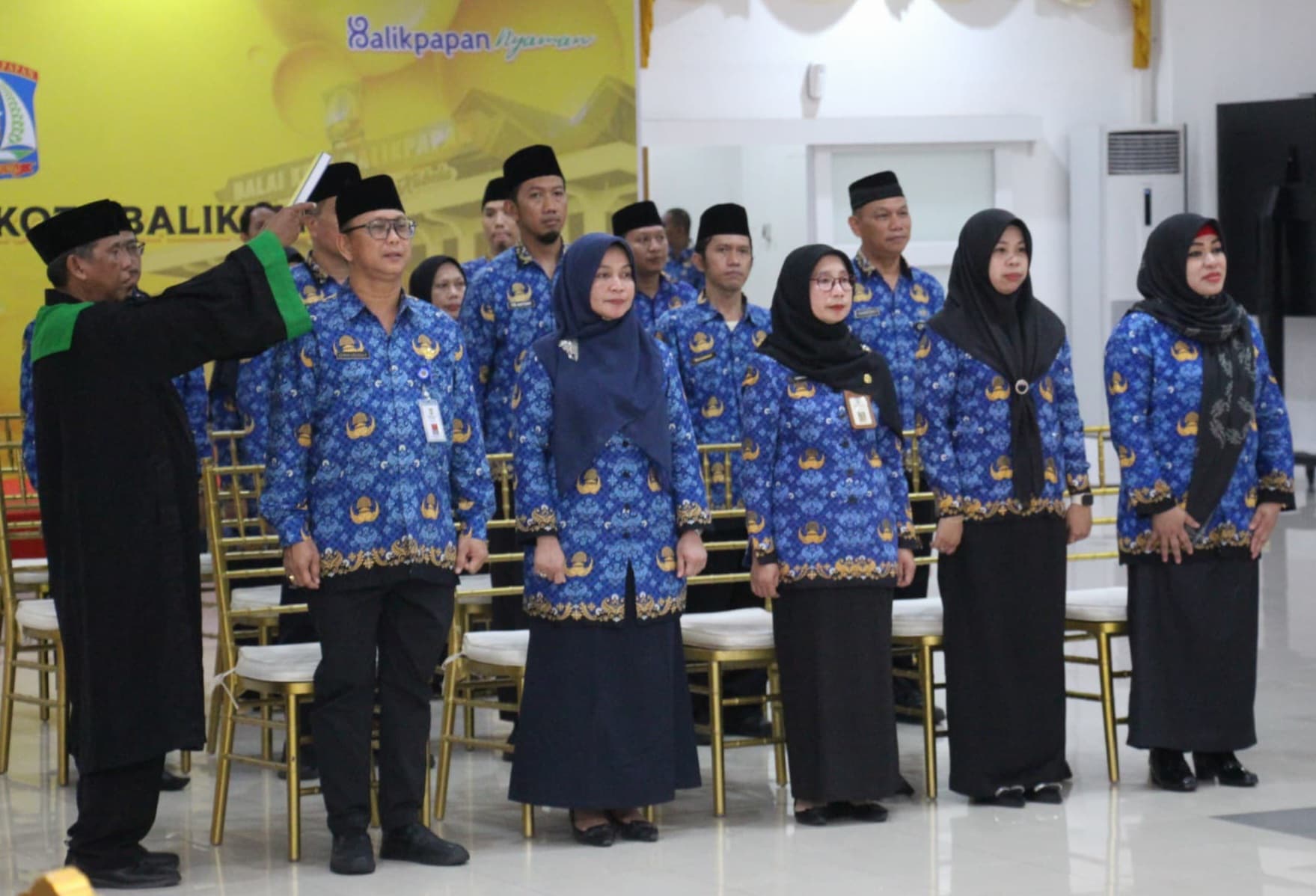 t-942520251125183712632