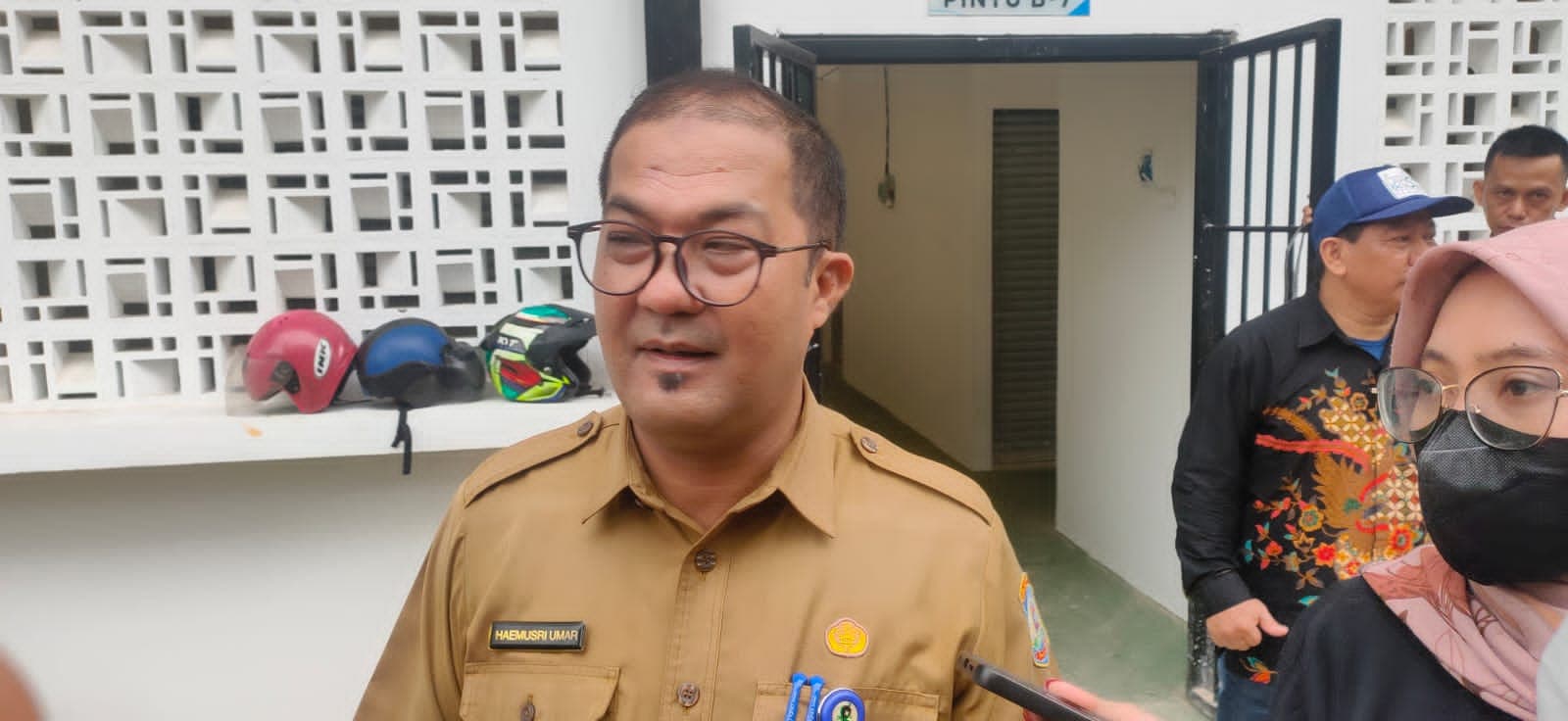 w-323620251125190545764