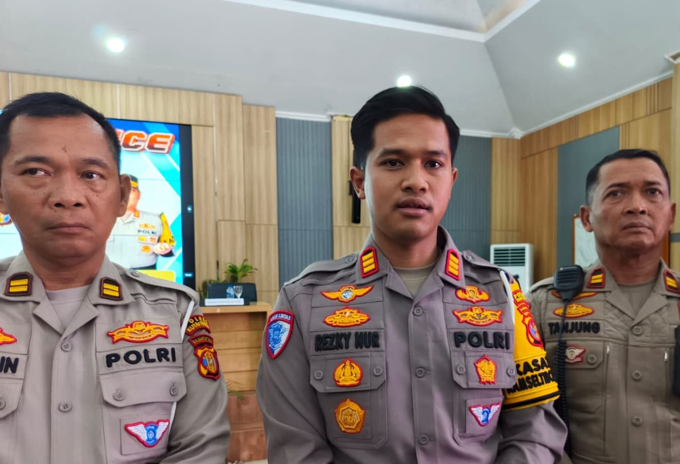 x-683720251125184635190