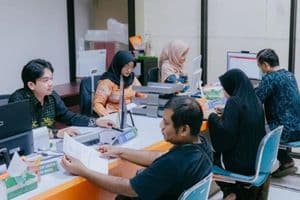 pelayanan perizinan untuk tarik investasi dpmptsp kutim