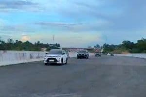 Konstruksi Jalan Tol IKN di kawasan Karang Joang, Balikpapan. Tol IKN dari arah Penajam menuju Balikpapan (dok: han/katakaltim)