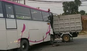 Kecelakaan truk