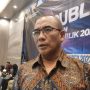 Ketua KPU Hasyim Asy'ari siap evaluasi TPN Ganjar - Mahfud yang acungkan jari saat debat capres ketiga 2024 (Foto: Detik)