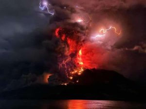 Erupsi Gunung Ruang di Sulawesi Utara (dok: ist)