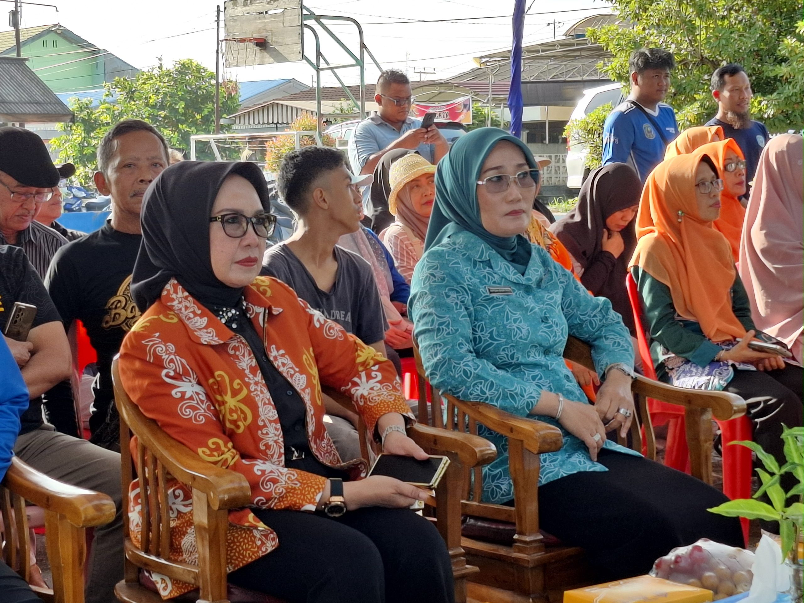 Wakil Wali Kota Bontang Najirah bersama Ketua Pembina Posyandu Hafidah Basri Rase dalam agenda Launching (ILP) Posyandu Anggrek Kelurahan Belimbing