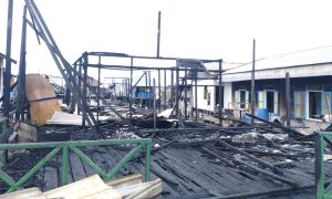Rumah hangus dilalap api di Bontang Kuala (aset: ay/katakaltim)