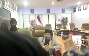 Legislator Kota Bontang Agus Haris usai menggelar RDP terkait pembebasan lahan di Bonles (aset: katakaltim)