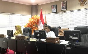 Setda Bontang Aji Erlinawati bersama Wakil Ketua DPRD Bontang Agus Haris (dok: katakaltim)