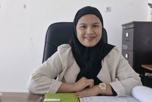 Rina Megawati Harsono, Komisoner KPU Bontang Divisi Sosialisasi Pendidikan Pemilih, Partisipasi Masyarakat dan SDM (aset: pribadi)