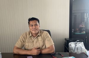 Kepala DPPKB, Eddy Foreswanto saat ditemui di ruangannya pada Selasa 27 Agustus 2024 (aset: Ali/katakaltim)