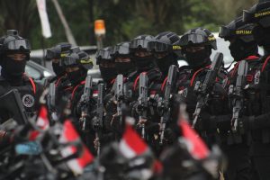 Pasukan Brimob II Korps Brimob Polri Amankan Peringatan Hari Kemerdekaan RIke 79 di IKN (aset: Humas OIKN)