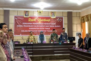 KPU Kutim gelar rapat persiapan penerimaan pendaftaran Calon Bupati dan Wakil Bupati, Sabtu (24/8). (Cca/katakaltim)