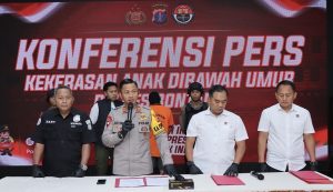 Polres Bontang gelar konferensi pers terkait penganiayaan anak (aset: katakaltim)