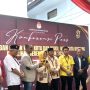 Konferensi pers paslon Neni Moerniaeni-Agus Haris di halaman kantor KPU Kota Bontang, Rabu 28 Agustus 2024 (aset: agu/katakaltim)