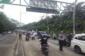 Kondisi macet di wilayah Bontang (aset: ayub/katakaltim)