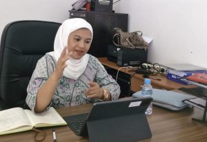 Rina Megawati Harsono Komisioner KPU Bontang Divisi Sosialisasi Pendidikan Pemilih, Partisipasi Masyarakat dan SDM (aset: katakaltim)