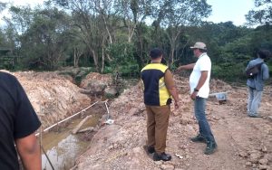 Wali Kota Bontang Basri Rase sidak pengerjaan proyek drainase jalan Cipto Mangunkusumo (aset: katakaltim)