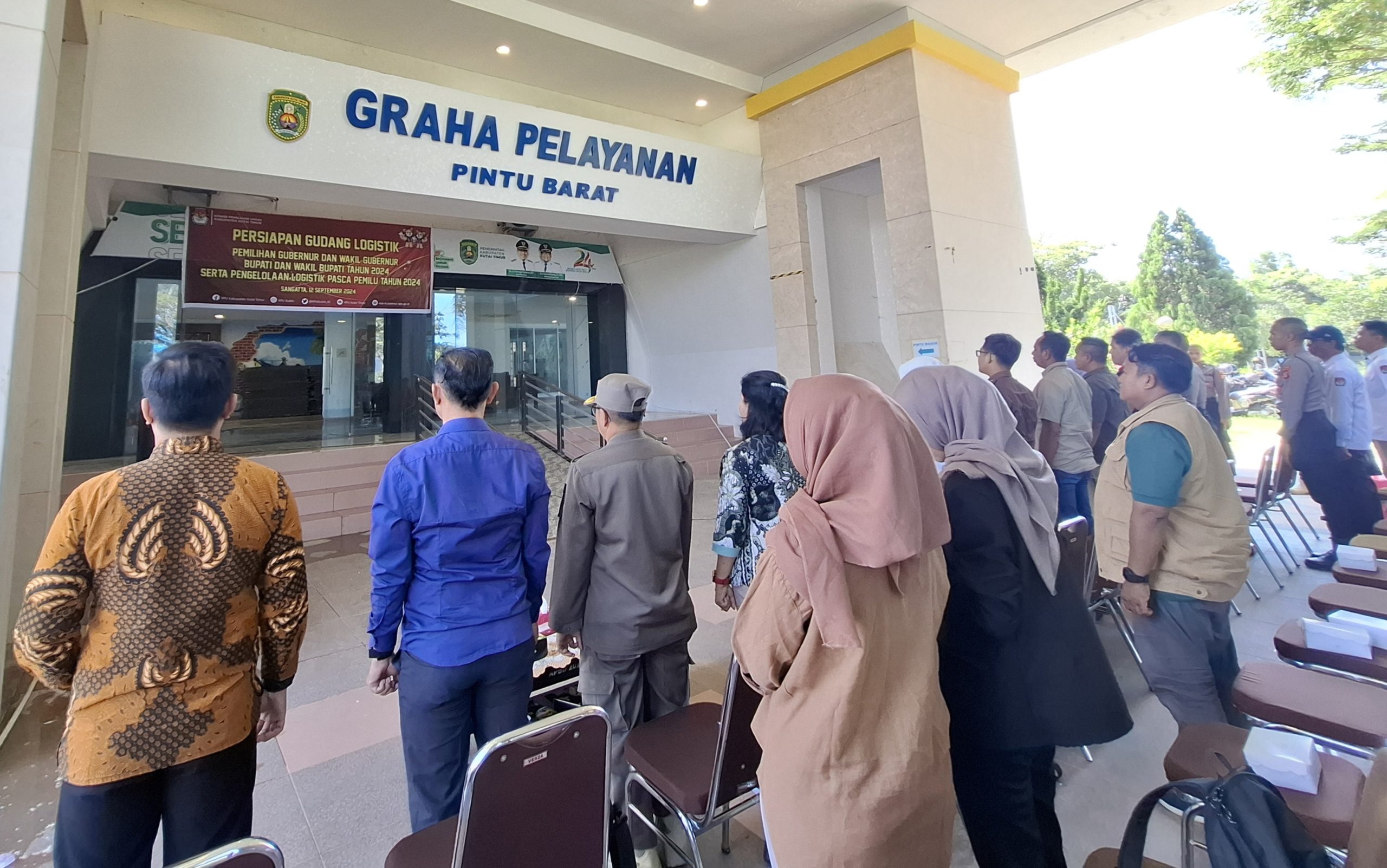 Persiapan Gudang Logistik Pemilihan Gubernur dan Wakil Gubernur, Bupati dan Wakil Bupati tahun 2024 serta Pengelolaan Logistik Pasca Pemilu 2024 di Gedung Expo (aset: caca/katakaltim)