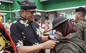 Kontingen Perkemahan Bakti Saka Kalpataru dan Saka Wanabakti (Pertikawan) Nasional II Tahun 2024 secara resmi dilepas oleh Wali Kota Bontang, Basri Rase, di Halaman Rumah Jabatan Wali Kota Bontang, Sabtu 21 September 2024