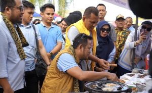 Calon Gubernur Kaltim Rudy Mas’ud menyapa warga Paser (aset: katakaltim)