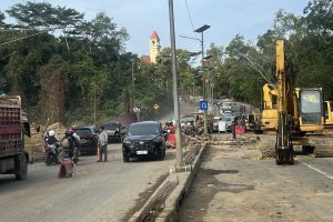 Pengerjaan jalan Cipto Mangunkusumo (aset: Sandi/katakaltim)