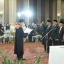 Alwi Al Qadri dilantik secara resmi sebagai Ketua DPRD Kota Balikpapan untuk periode 2024-2029. Yang dilaksanakan di Ballroom Hotel Tjokro Balikpapan, Selasa (15/10/2024) (aset: hilman/katakaltim)