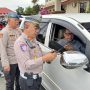 Razia berlangsung di Jalan Bhayangkara, Markas Komando (Mako) Polres Bontang, Gunung Elai, Kecamatan Bontang utara, mulai pukul 16.00 hingga 16.30 Wita, Senin (21/10/2024) (aset: yub/katakaltim)