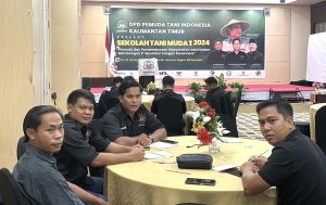 DPC PTI Kutai Barat dalam agenda pelantikan di Kota Balikpapan (aset: hadi/katakaltim)