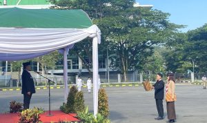 Suasana upacara Sumpah Pemuda ke-96 di Halaman Parkir Gedung Serbaguna Kompleks GOR Kadrie Oening, Samarinda (aset: puji/katakaltim)