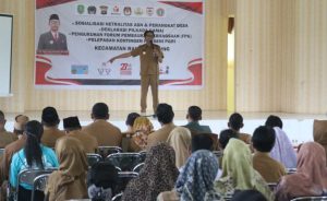 Pjs Bupati Kutim Agus Hari Kesuma seru ASN tetap netral jelang Pilkada 2024, saat menggelar deklarasi sama di Kecamatan Rantau Pulung, Senin (7/10).