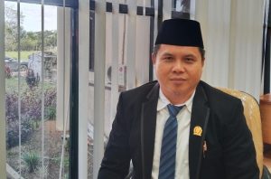 Anggota DPRD Kubar, Adrianus (aset: hadi/katakaltim)