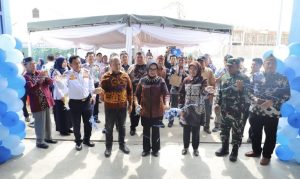 Wakil Wali Kota Bontang, Najirah, secara resmi membuka Gedung Uji Kendaraan Bermotor Dinas Perhubungan (Dishub) Kota Bontang, pada Kamis 21 September 2024 di Jalan M. Roem, Kelurahan Bontang Lestari, Kecamatan Bontang Selatan.