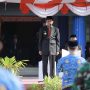 Pjs Wali Kota Bontang Munawwar saat menjadi Inspektur Upacara dalam rangka memperingati Hari Kesaktian Pancasila di Halaman DPM-PTSP Kota Bontang, Selasa (1/10/2024).