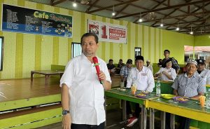 Calon Wakil Gubernur Kaltim Hadi Mulyadi lakukan kampanye di Bontang Kuala, Kecamatan Bontang Selatan, Kota Bontang, Rabu (16/10/3024) sore. (aset: agu/katakaltim)