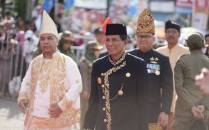 Pejabat sementara Wali Kota Bontang, Munawar dalam agenda Bontang City Carnaval (BBC) sebagai rangkaian dari peringata hari ulang tahun Kota Bontang yang ke-25. (aset: prokompim)