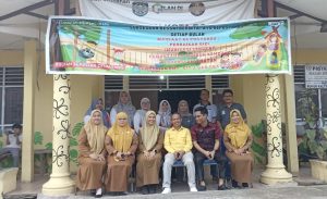 Kecamatan Bontang Utara tengah berupaya mengatasi masalah stunting melalui Gerakan Bapak Asuh, bagian dari program "Bessai Berinta". Foto bersama pihak Bontang Utara dan Bapak Asuh. (aset: sandi/katakaltim)