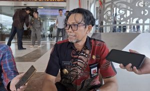 Penjabat Sementara (Pjs) Bupati Kutai Timur (Kutim) Agus Hari Kesuma usai menggelar ramah tamah di Sangatta (aset: caca/katakaltim.com)