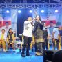 Calon Gubernur Kalimantan Timur, Rudy Mas'ud saat melaksanakan kampanye di kawasan Pasar Sore, Balikpapan Timur, Kota Balikpapan Sabtu (16/11/2024) malam. (aset: hilman/katakaltim.com)