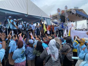 Kampanye Akbar Paslon Gubernur dan Wakil Gubernur, Rudy Mas'ud dan Seno Aji di halaman Gor Kadrie Oening, Samarinda, pada Sabtu (23/11/2024). (aset: puji)