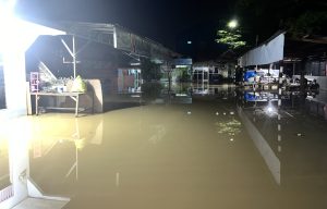 Banjir di Kota Bontang pada Kamis 7 November 2024 (aset: agu/katakaltim)