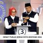 Paslon kepala daerah Bontang Najirah Aswar saat menjawab tantangan difabel di Kota Bontang dalam debat publik kedua di Kota Samarinda. (aset: tangkapan layar/Youtube KPU Bontang)